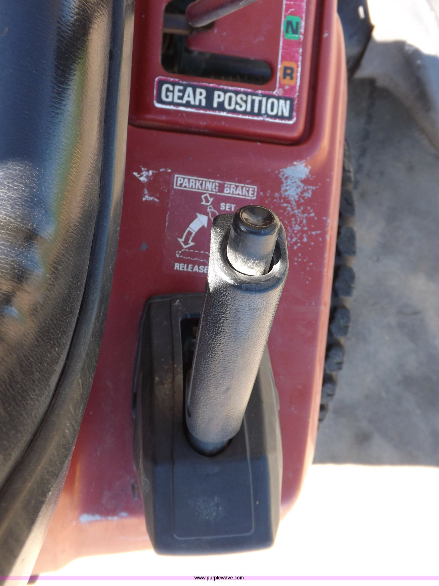 Honda HT4213 lawn mower in Garden City, KS Item F6194 sold Purple Wave
