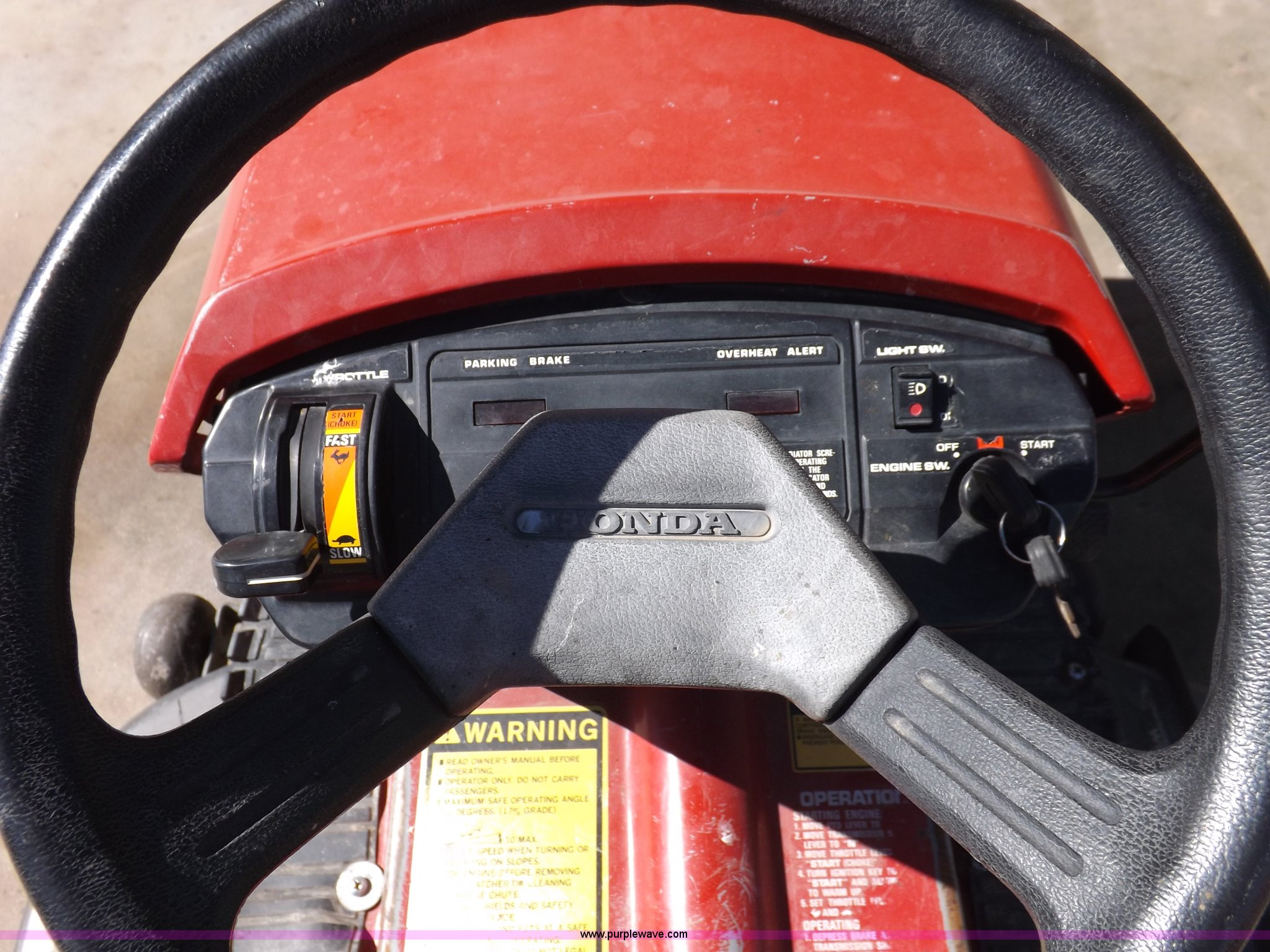 Honda HT4213 lawn mower in Garden City, KS Item F6195 sold Purple Wave