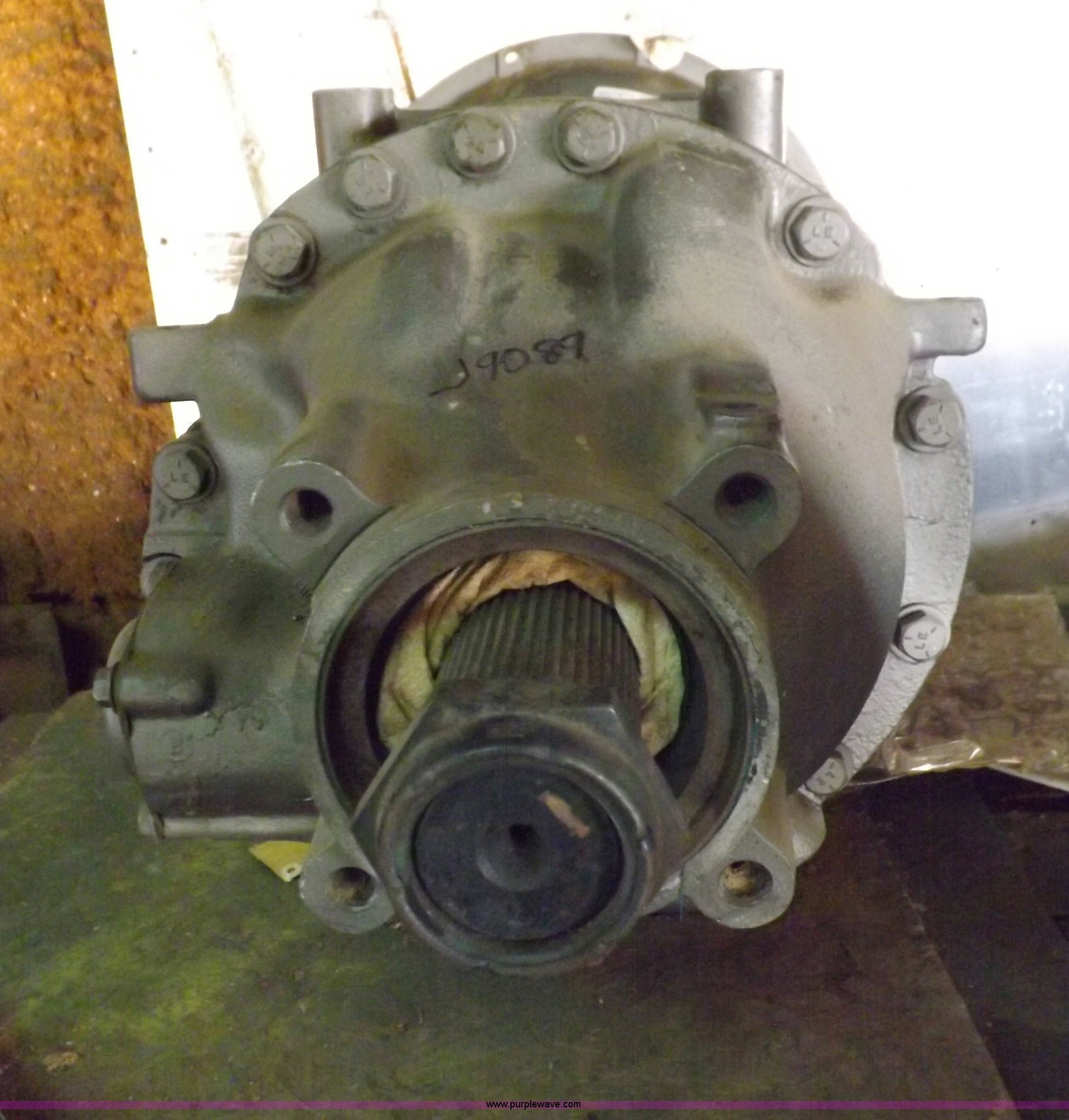 Truck transmission in Garden City, KS Item J9089 sold Purple Wave