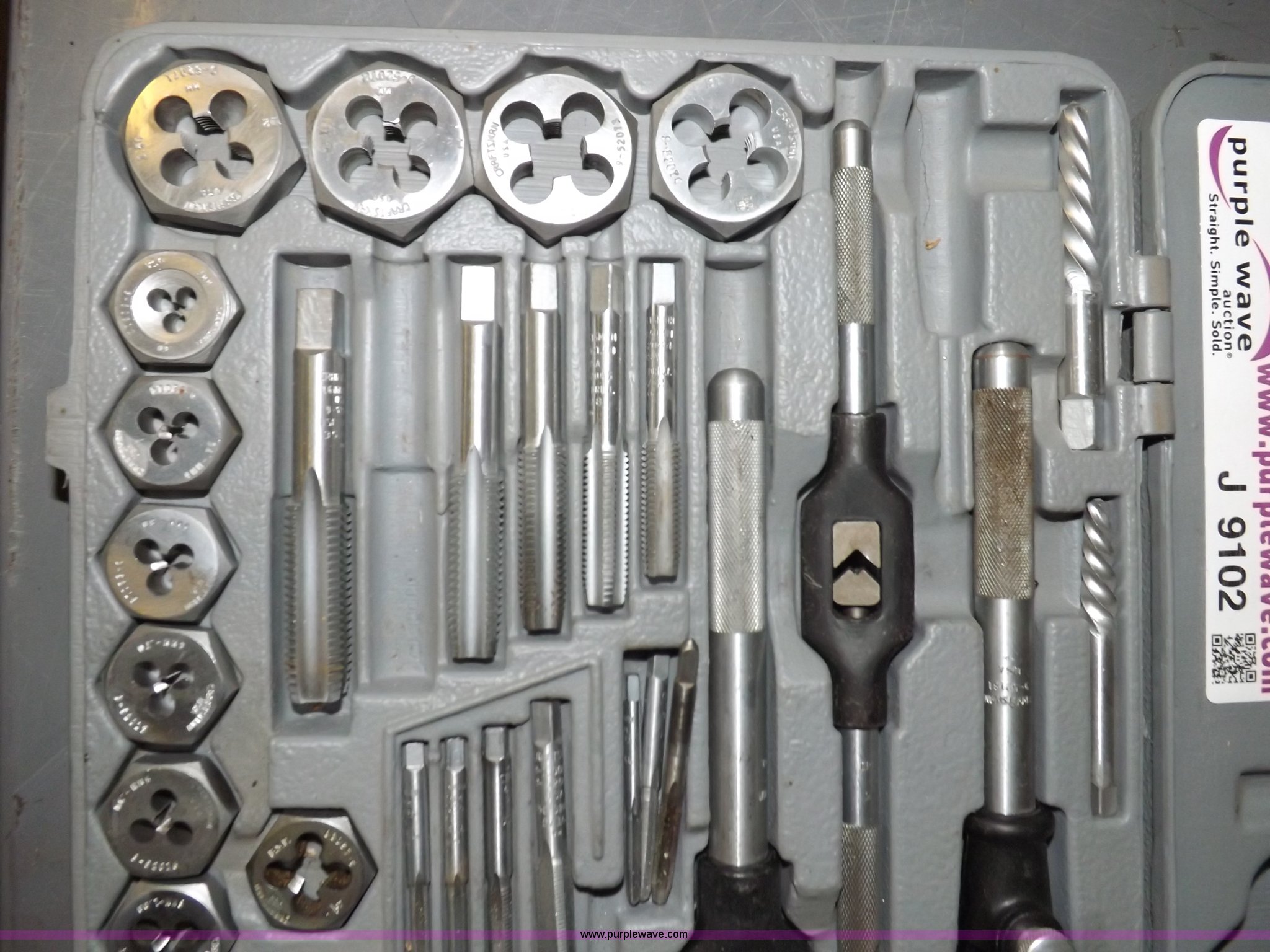 Craftsman Kromedge metric tap and die set in Garden City, KS Item