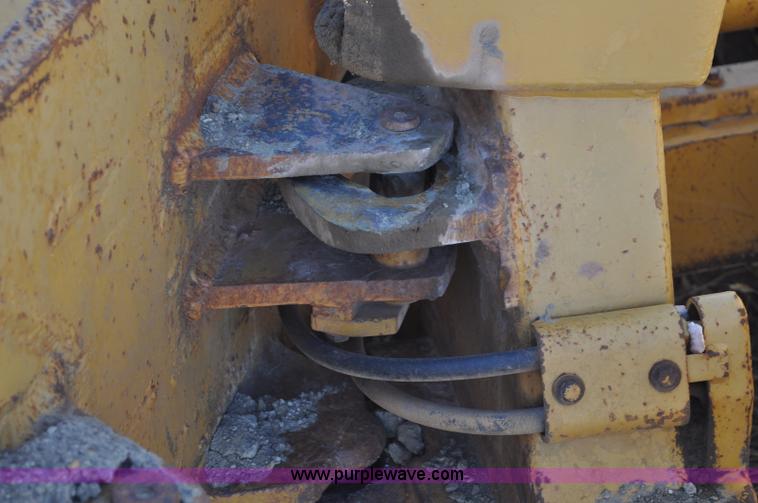 image for item C3041 1992 Caterpillar D5C LGP dozer