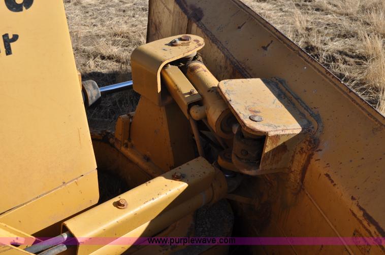 image for item C3041 1992 Caterpillar D5C LGP dozer