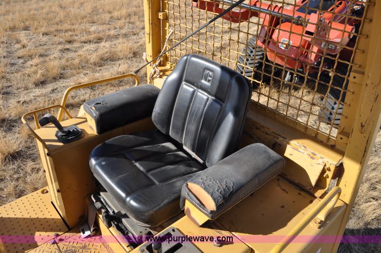 image for item C3041 1992 Caterpillar D5C LGP dozer