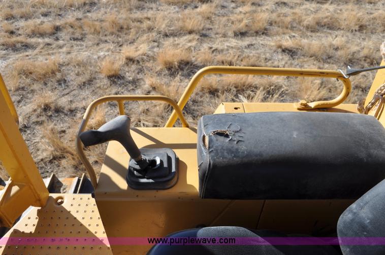 image for item C3041 1992 Caterpillar D5C LGP dozer