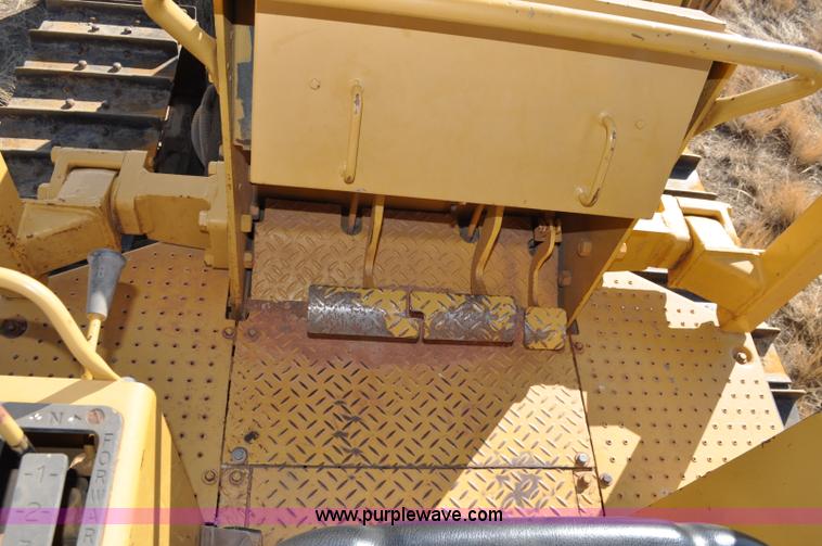 image for item C3041 1992 Caterpillar D5C LGP dozer