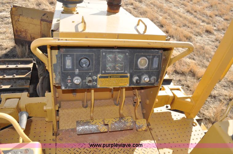 image for item C3041 1992 Caterpillar D5C LGP dozer