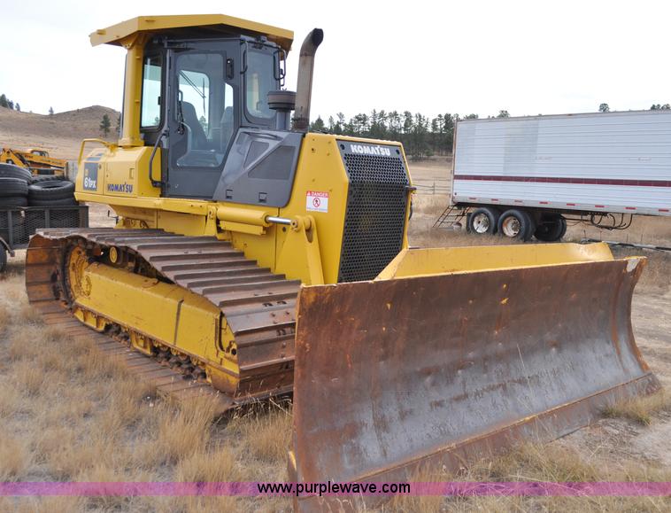 image for item C3046 2006 Komatsu D61PX dozer
