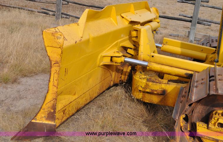 image for item C3046 2006 Komatsu D61PX dozer