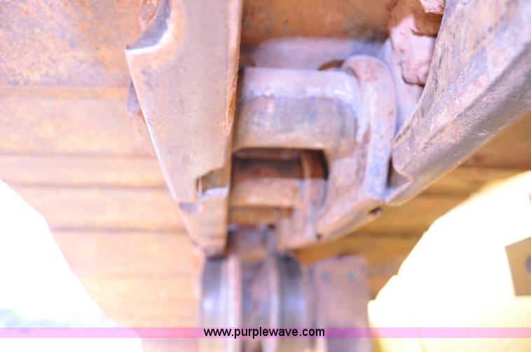 image for item C3046 2006 Komatsu D61PX dozer