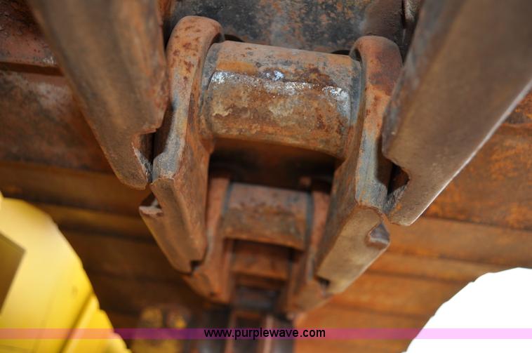 image for item C3046 2006 Komatsu D61PX dozer