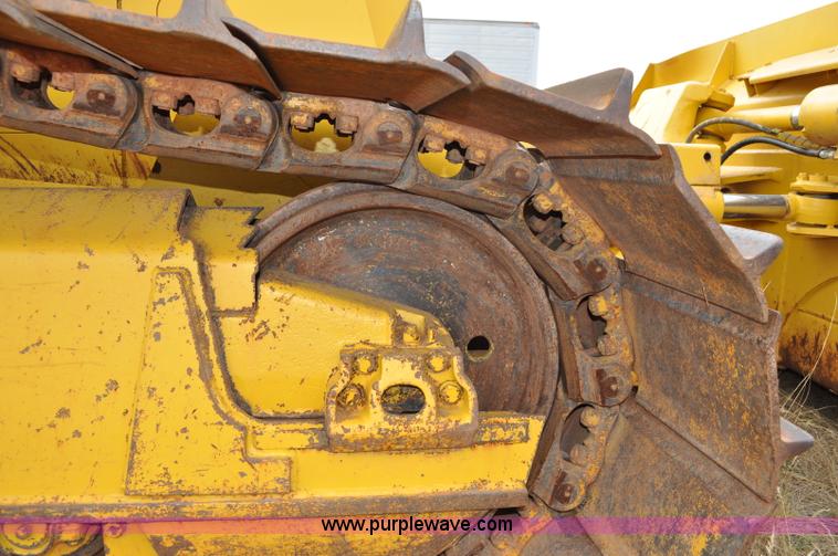 image for item C3046 2006 Komatsu D61PX dozer