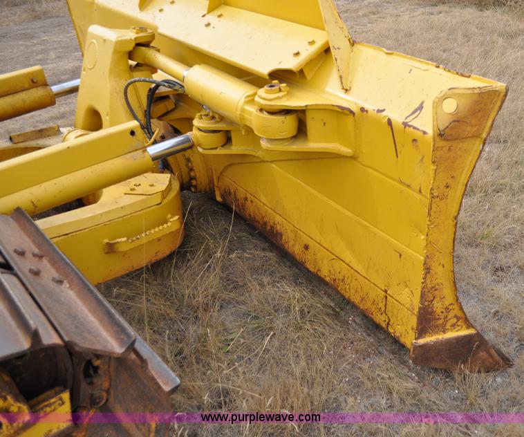 image for item C3046 2006 Komatsu D61PX dozer