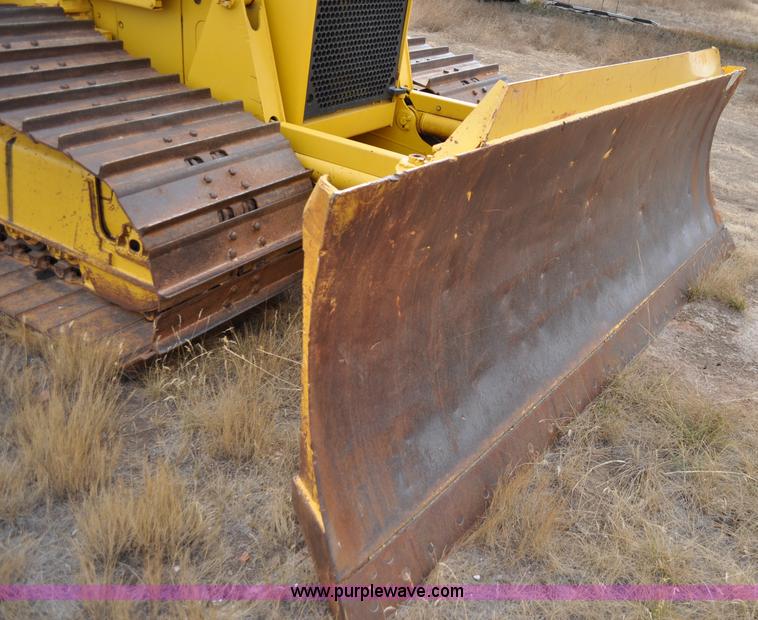 image for item C3046 2006 Komatsu D61PX dozer
