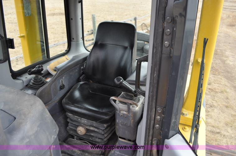 image for item C3046 2006 Komatsu D61PX dozer