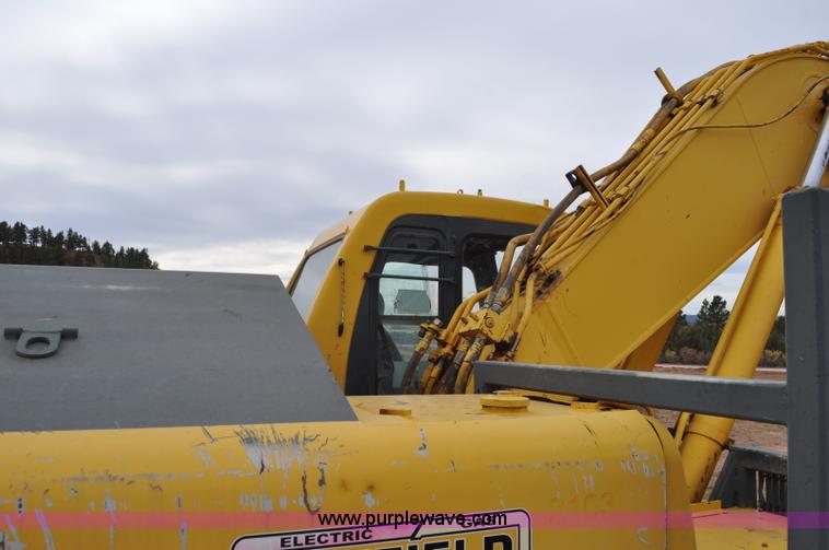 image for item C3047 1996 Komatsu PC200LC-6L excavator