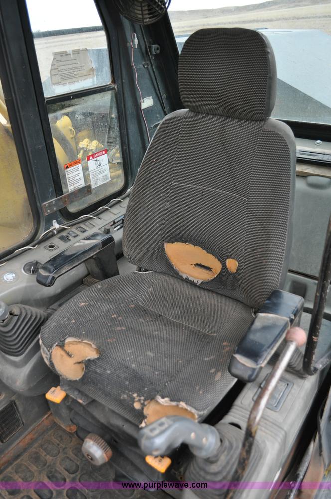 image for item C3047 1996 Komatsu PC200LC-6L excavator