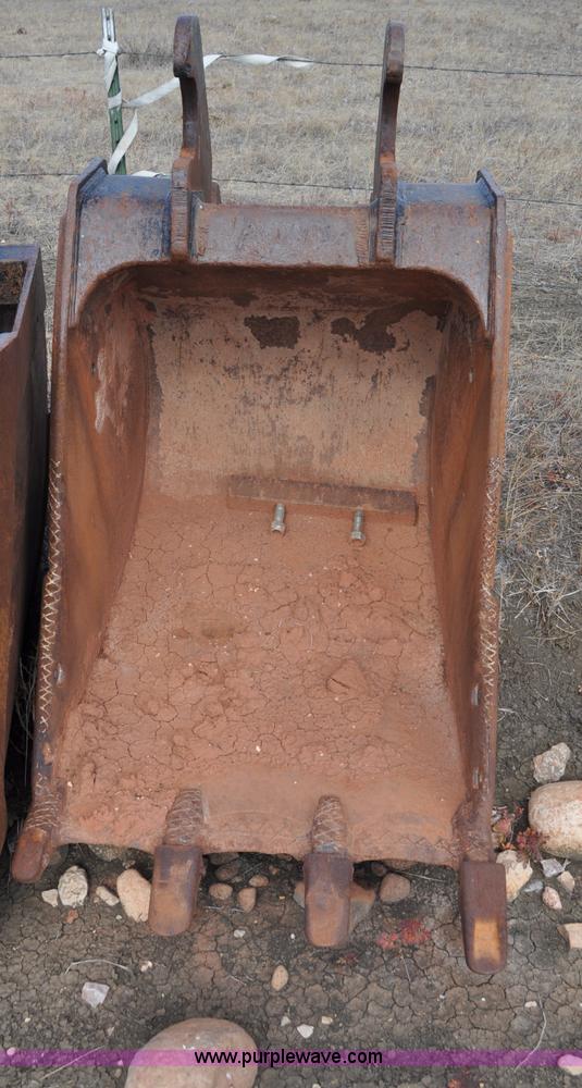 image for item C3047 1996 Komatsu PC200LC-6L excavator