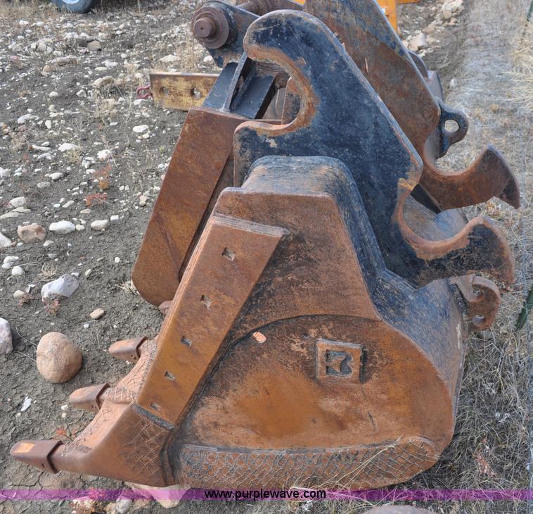 image for item C3047 1996 Komatsu PC200LC-6L excavator