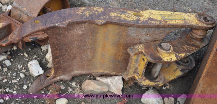 image for item C3047 1996 Komatsu PC200LC-6L excavator