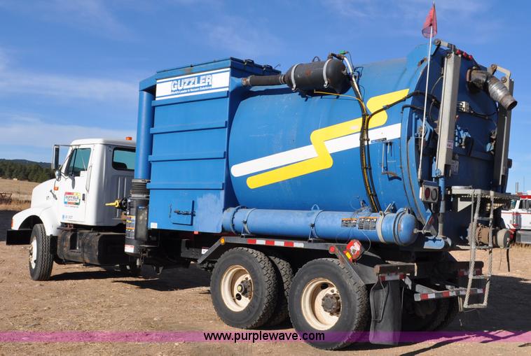 image for item C3053 1999 IHC 2674 vac truck