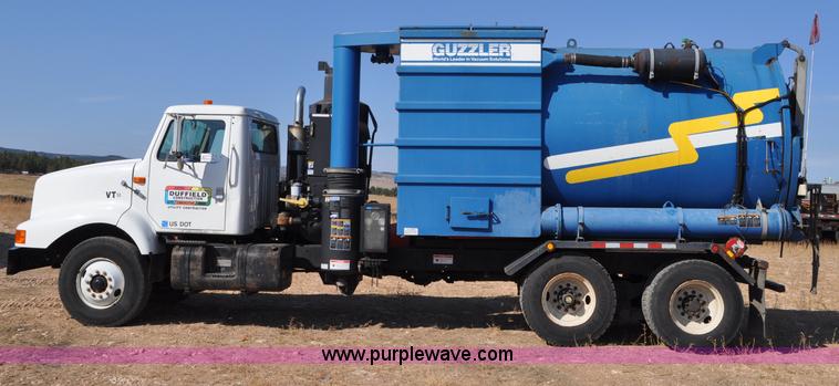 image for item C3053 1999 IHC 2674 vac truck