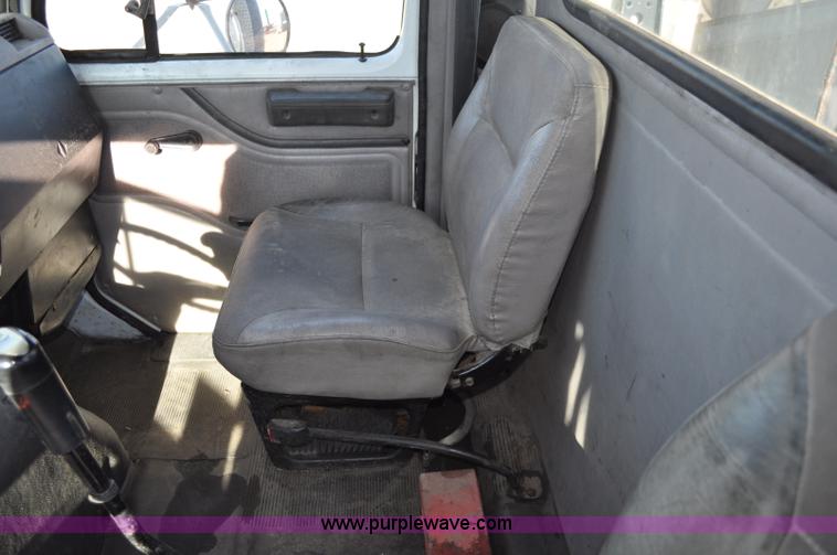 image for item C3053 1999 IHC 2674 vac truck