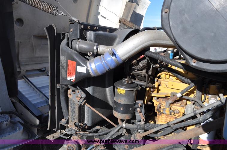 image for item C3053 1999 IHC 2674 vac truck