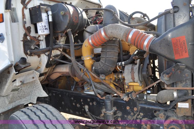 image for item C3053 1999 IHC 2674 vac truck