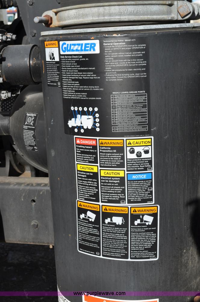 image for item C3053 1999 IHC 2674 vac truck