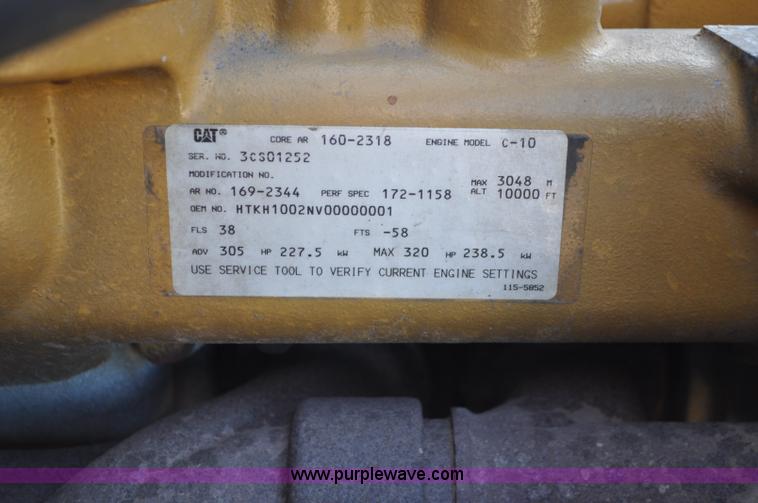 image for item C3053 1999 IHC 2674 vac truck