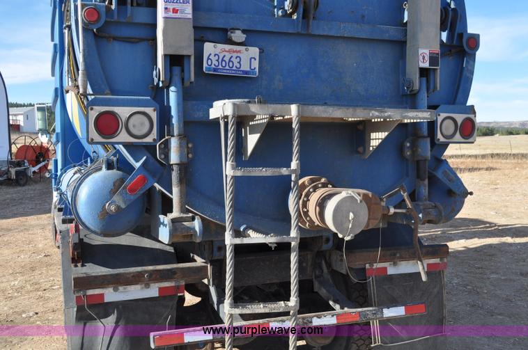 image for item C3053 1999 IHC 2674 vac truck