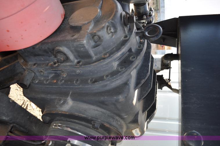 image for item C3053 1999 IHC 2674 vac truck