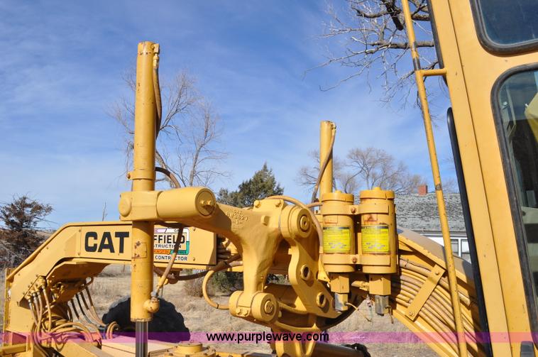 image for item C3054 1987 Caterpillar 140G motor grader
