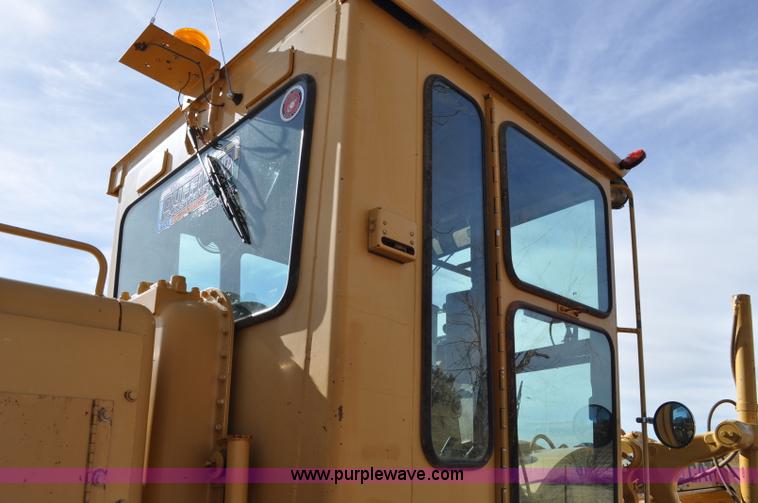 image for item C3054 1987 Caterpillar 140G motor grader