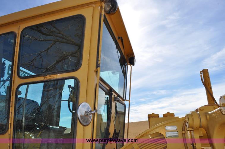 image for item C3054 1987 Caterpillar 140G motor grader