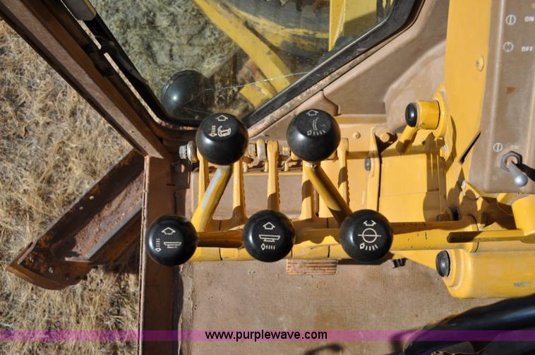 image for item C3054 1987 Caterpillar 140G motor grader