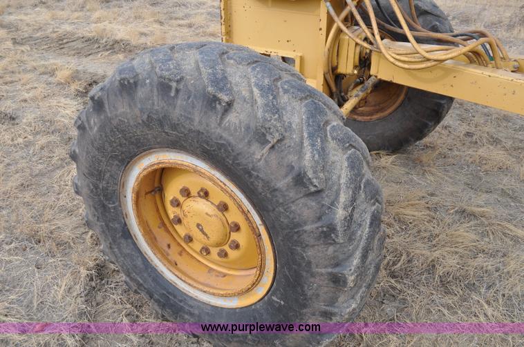 image for item C3054 1987 Caterpillar 140G motor grader