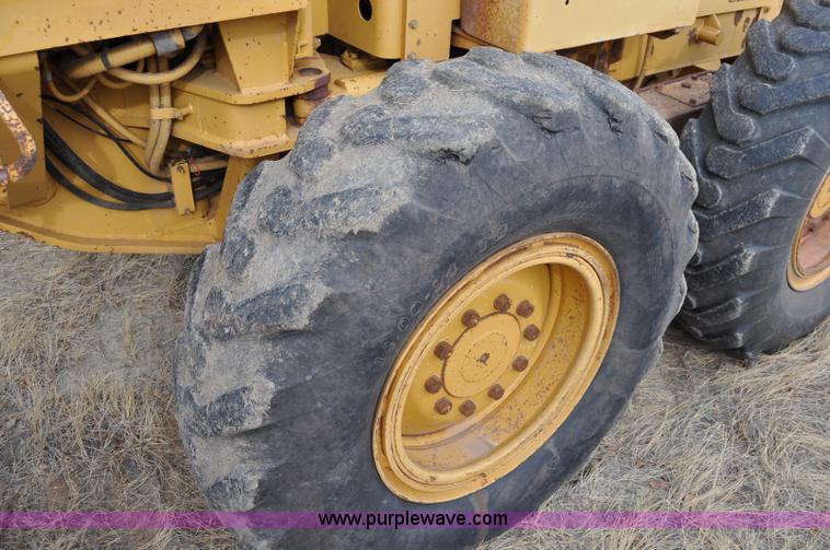 image for item C3054 1987 Caterpillar 140G motor grader