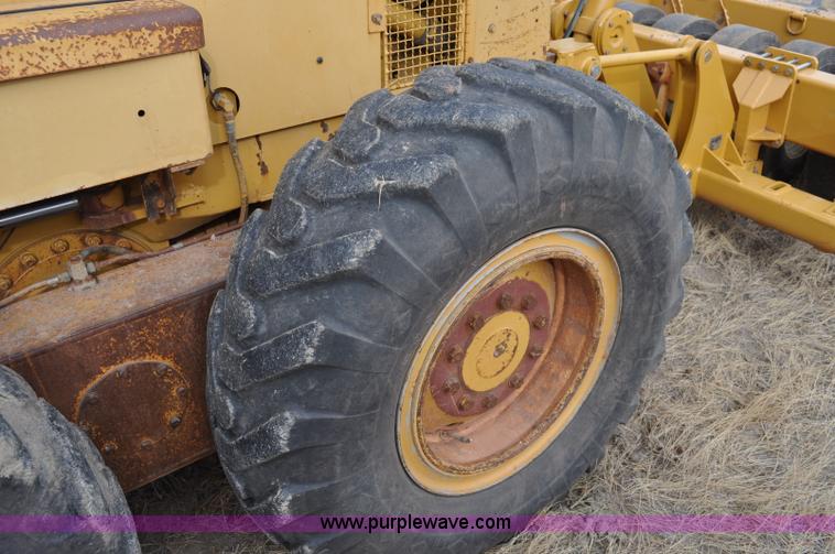 image for item C3054 1987 Caterpillar 140G motor grader