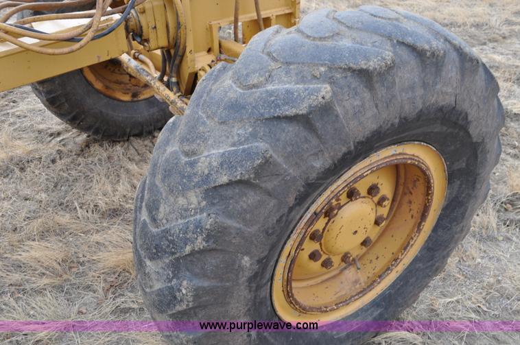 image for item C3054 1987 Caterpillar 140G motor grader