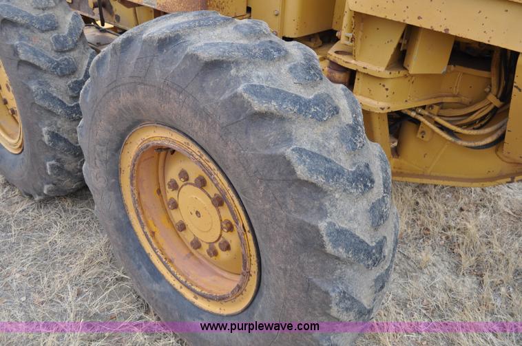 image for item C3054 1987 Caterpillar 140G motor grader