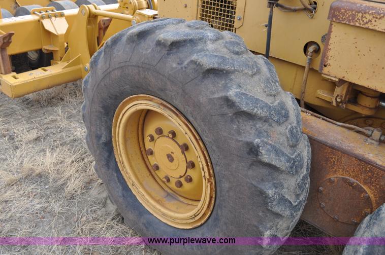 image for item C3054 1987 Caterpillar 140G motor grader