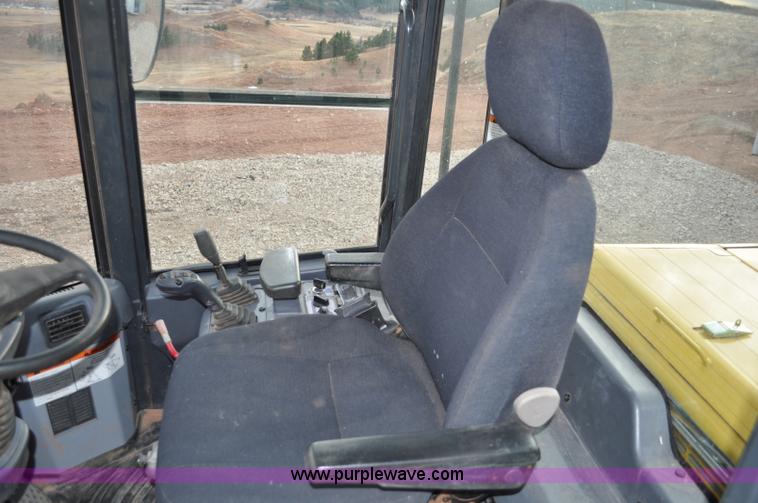 image for item C3055 2007 Komatsu WA320-5L wheel loader