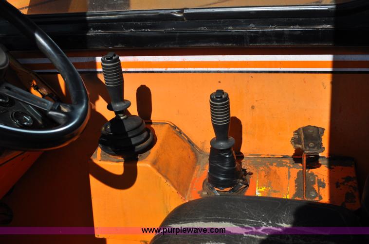 image for item C3061 1997 Traverse Lift TL8040 telehandler