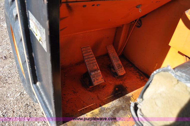 image for item C3061 1997 Traverse Lift TL8040 telehandler