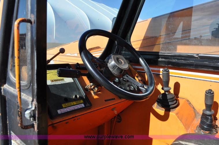 image for item C3061 1997 Traverse Lift TL8040 telehandler