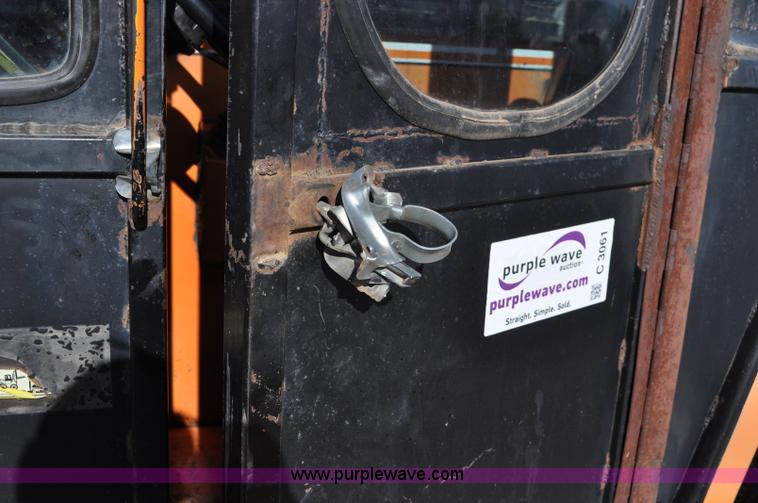 image for item C3061 1997 Traverse Lift TL8040 telehandler