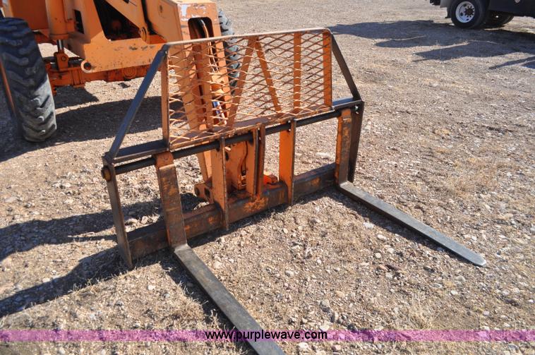 image for item C3061 1997 Traverse Lift TL8040 telehandler