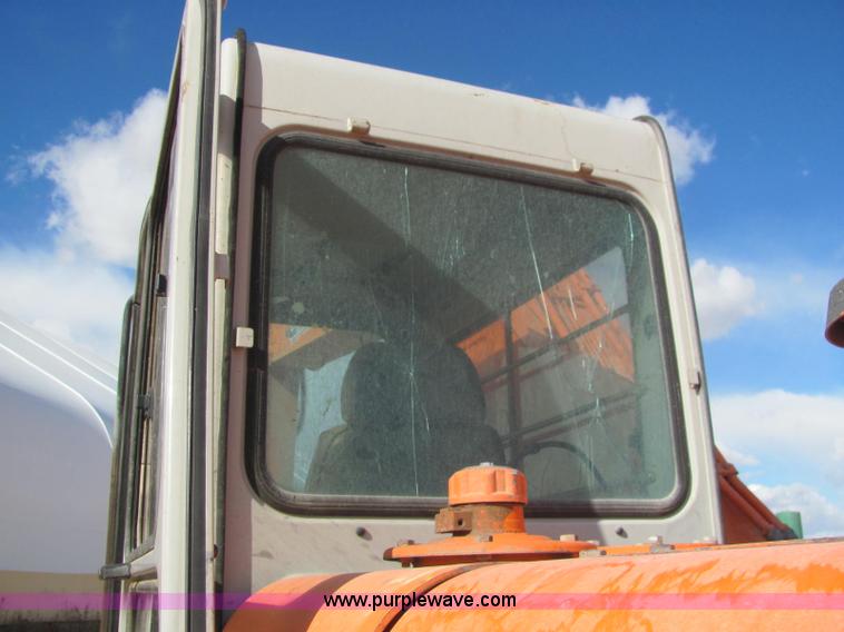 image for item C3062 1993 Hitachi EX150 excavator