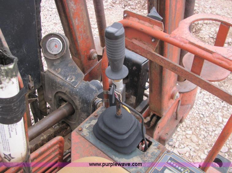 image for item C3063 1998 Ditch Witch JT920L directional boring machine